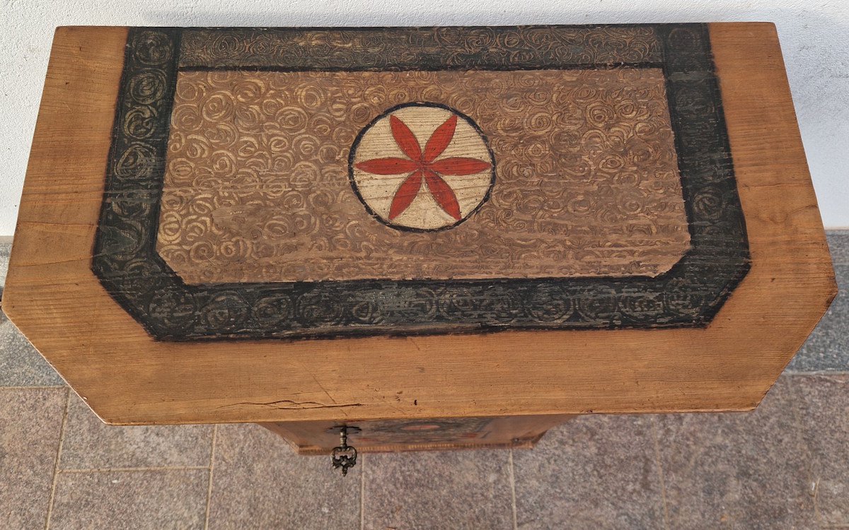 N° 466 Armadietto in legno di abete scantonato - immagine 6