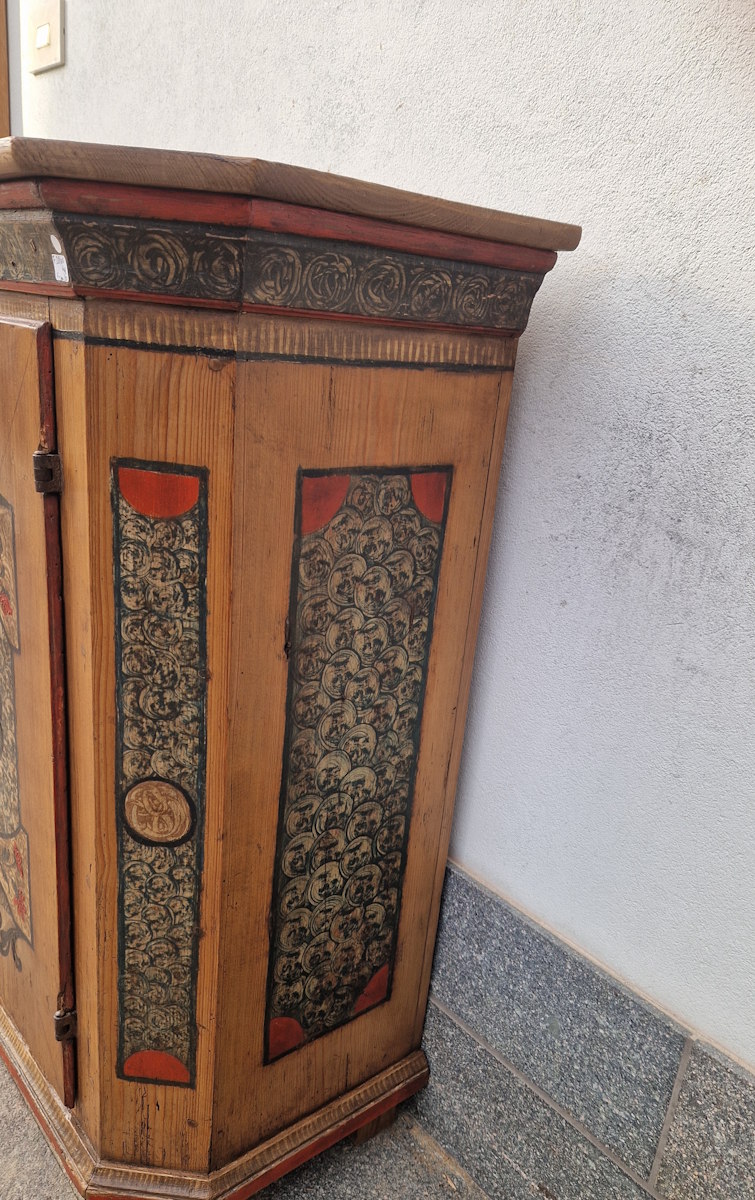 N° 466 Armadietto in legno di abete scantonato - immagine 8